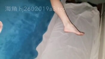 禽兽父亲强奸熟睡女人