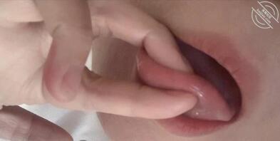 姐姐内裤又湿了噢！嘻嘻