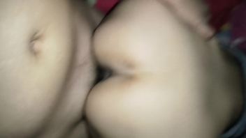 老婆不停被后入射一发