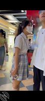 外出请保护好自己女友，不然像这位兄弟一样清纯女友被人狂拍肥逼白臀都不知道2