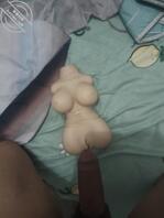 想舔妈妈的逼和屁股,喝妈妈的尿,让妈妈做我老婆,意淫妈妈,不喜勿喷1