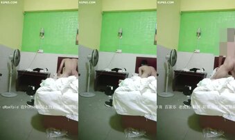 贺州钟山薛慧，00后上衣未脱就开干