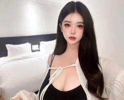 今天给爸爸们看下清纯的菲菲2