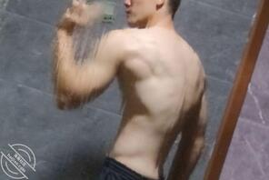 柳州的有可以约的嘛
本人男190   1802