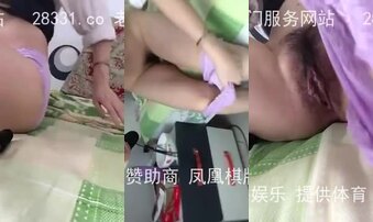 美女塞内裤自慰，当原味内裤卖