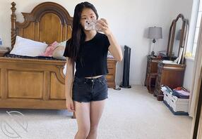 发一下妹妹，已成年，如果反馈好的话请关注，下一个帖子上谢谢0