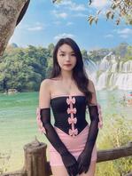 公司新招的女大学生，应聘秘书，有喜欢的吗？后附证件照