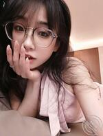 包反差的，戴眼镜的纯，不戴眼镜的魅，你想我用哪种风格供你发泄？