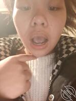 17岁大奶妹