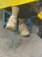 偷拍裤里丝熟女2