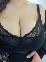 喜欢大奶还是肥臀 0