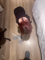 06女大当小狗被遛着爬行