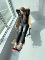 原创）出差了一段时间没有更新，回来立马把嫂子按在窗前操穴