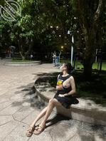 骚妻露出，评论出你的武器，骚妻会舔1