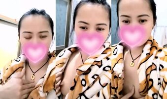 谁说我的奶大啦好好看看