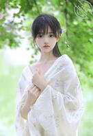 古风萝莉，一脸欠操的样子。1