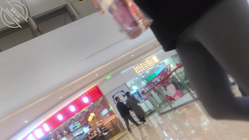 真实偷拍紧身瑜伽裤0