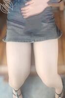 偷拍妹妹的大白腿