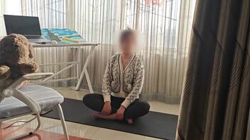 原创14.和侄女在她的瑜伽垫上大战，侄女从反抗到顺从