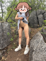 公园露出，有喜欢这样的骚货吗？求你们的露出照交流交流怎么拍0