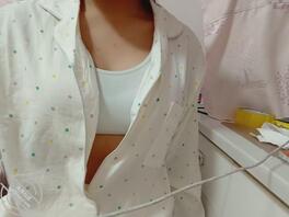 职高萝莉还没开苞，奶子都没被吃过0