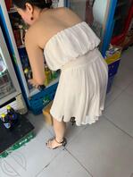 偷拍老师 射老师的鞋子 看着她穿着上课  爽死2