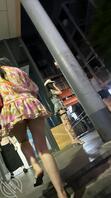 街拍好有气质美女、里面是白内裤2
