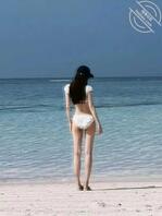 晒比基尼照 这身材真是太绝了！1