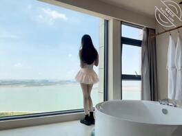 新年快乐买了件性感睡衣穿去旅游 大家觉得好看吗？