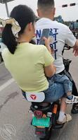 街拍白袜少妇1