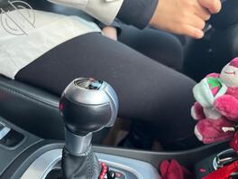 女司机丰腴的腿1