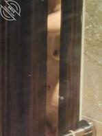 来点大鸡巴给我妈看看0