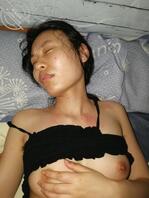 新搞到的大一学妹，真是闷骚啊，轻易就开发了1