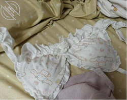  精虫上脑，我居然射到了女儿的内裤上