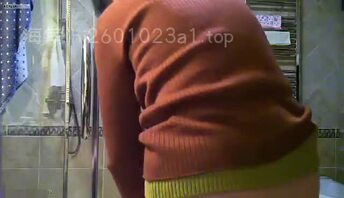 过年了，让岳母给大伙拜个晚年（没有外部链接啊）