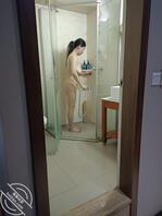 偷拍骚逼小姨洗澡，持续更新中，关注多了给大家分享下我们的故事0