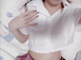 小母狗发来的挑逗视频，大家看看嫩不嫩