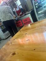 吃个饭看着看着自己硬了1