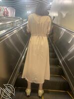 这是内裤里塞了个跳蛋吗？ 身条不错