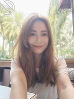 老妈手机里的秘密，这哪里还像一名老师，分明就是一条欠操的骚母狗。