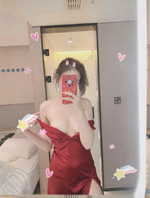 骚货一枚，欢迎鉴赏。身高175体重110斤的极品人妻0