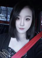 【刘心雨有奖问答】如果我跟闺蜜同时脱光趴在地上 你会操我还是操我闺蜜？2