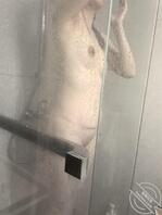 偷拍分享性冷淡老婆0