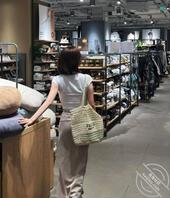 独家原创54，姐姐问清楚姨妈完后，迫不及待就给她爆操了，操的姐姐骚话连连1