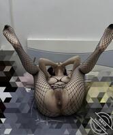 母狗妈妈又把骚逼掰开等着我野爹发小操，骚妈的大屁股和奶子就是最好的飞机杯1