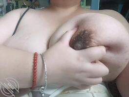 巨乳母猪分享大赛 评论区看看谁的母猪胸最大1