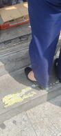 原创街拍熟女丝袜脚