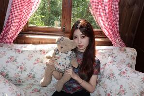 曝光反差母狗，求各位羞辱她，越脏越好