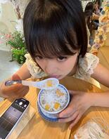 我的骚气表妹，看着她好冲动！！好想舔她水屄来喝！0