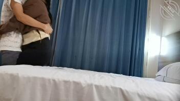 【原创视频4】第一次体念到乱伦的感觉，而且还是内射1